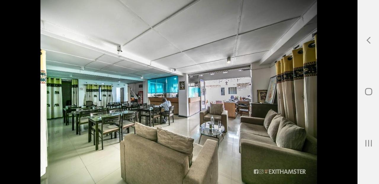 Charlton Kandy City Rest מראה חיצוני תמונה